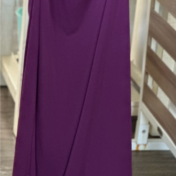 Elegant Burgundy Ruched Torrid Plus Evening Gown - Picture 4 of 8